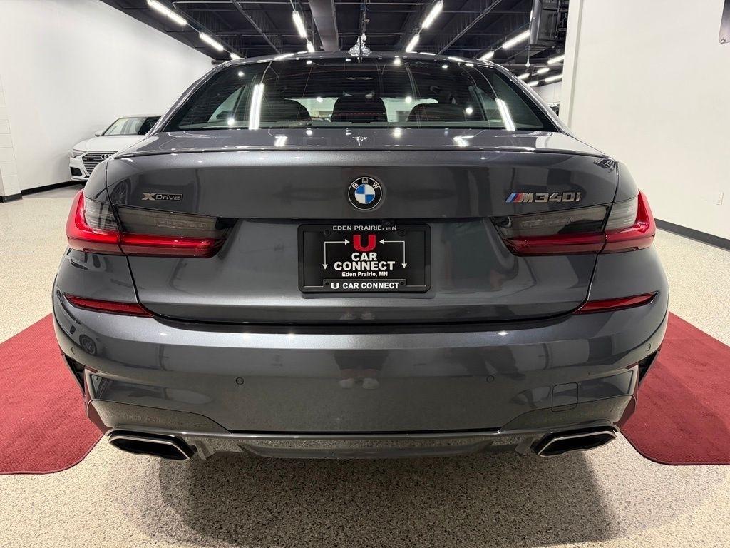 BMW M340i photo 17