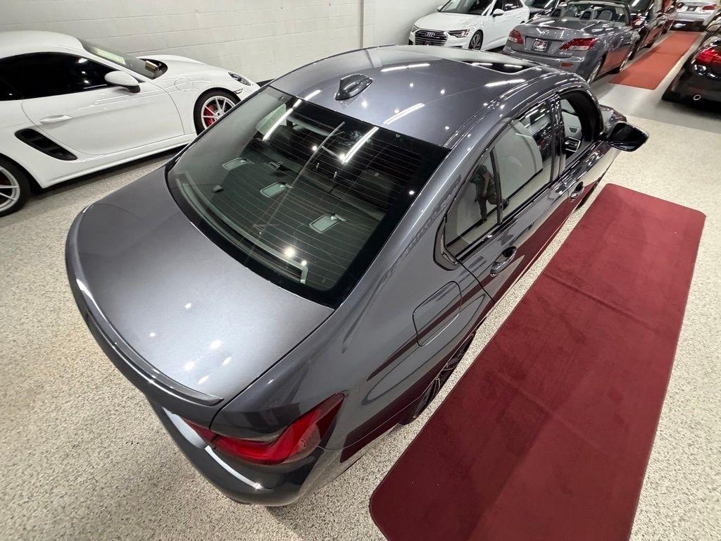 BMW M340i photo 22