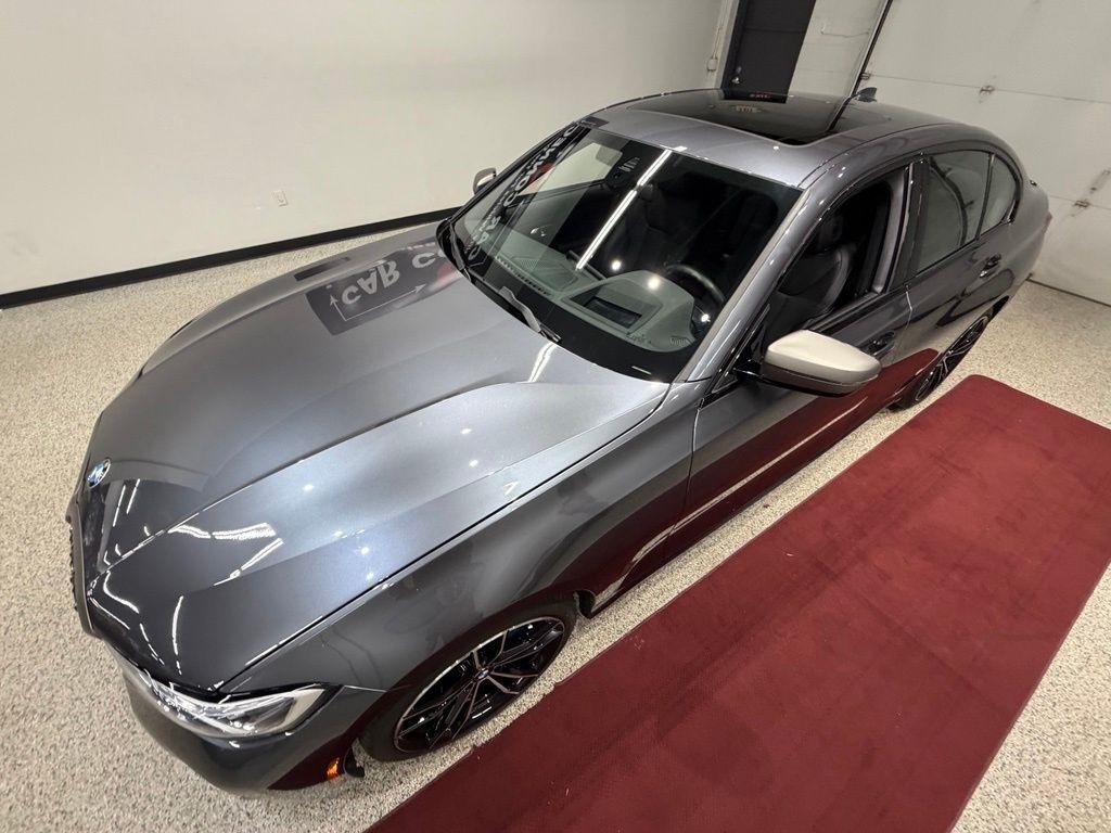 BMW M340i photo 24
