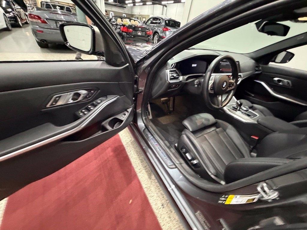 BMW M340i photo 26
