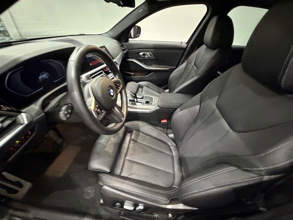 BMW M340i photo 28