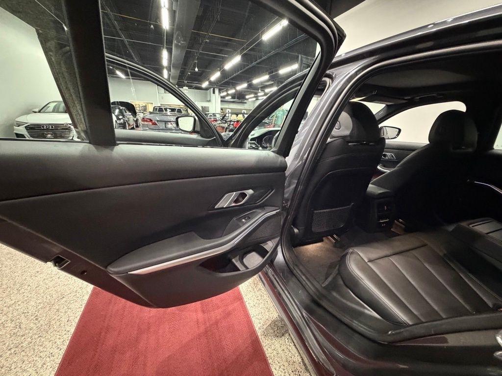 BMW M340i photo 31
