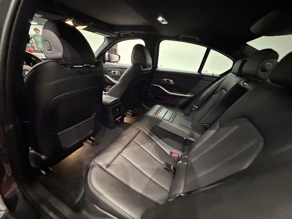 BMW M340i photo 32