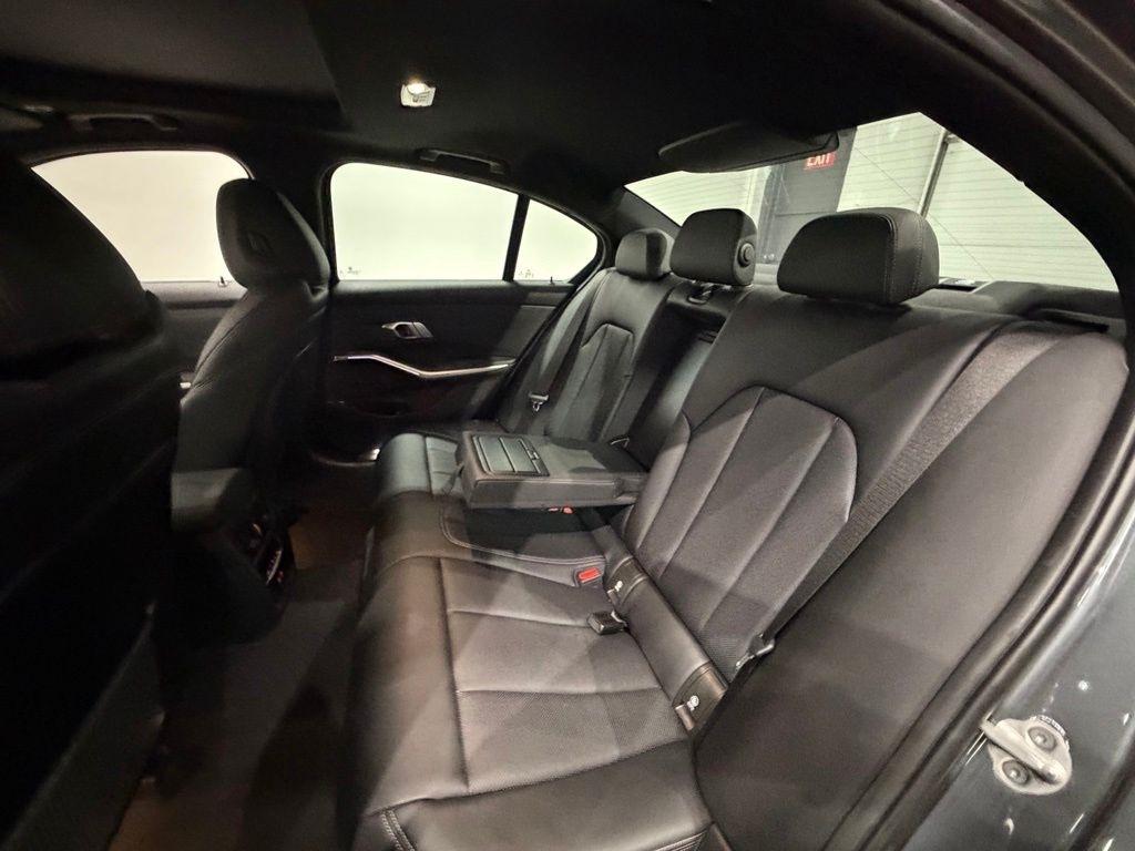 BMW M340i photo 34