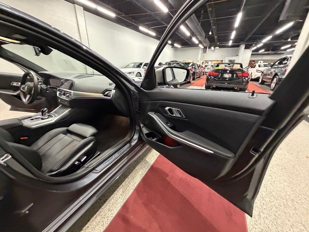 BMW M340i photo 40