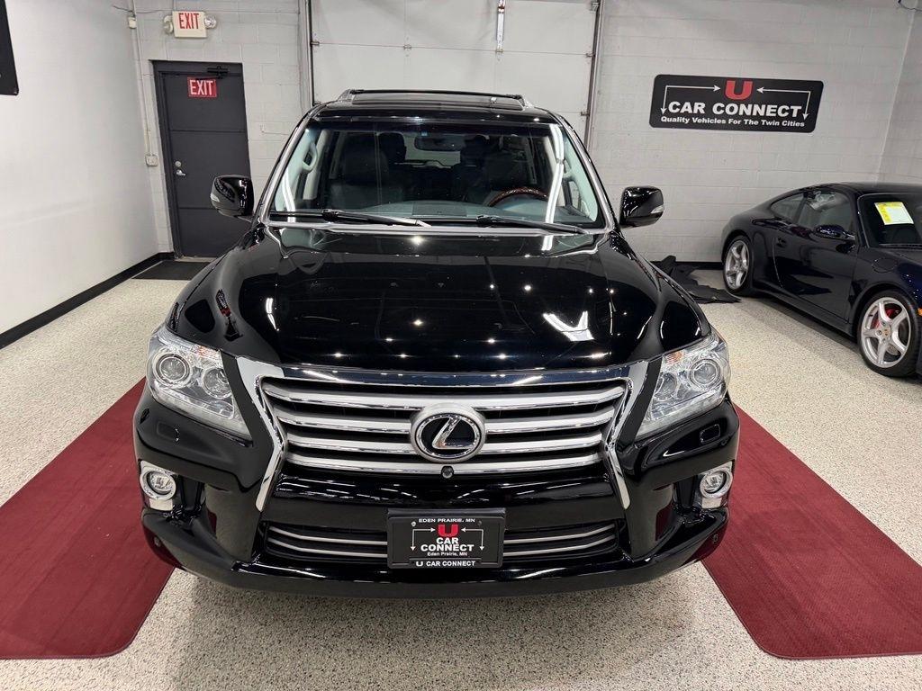 Lexus LX photo 6
