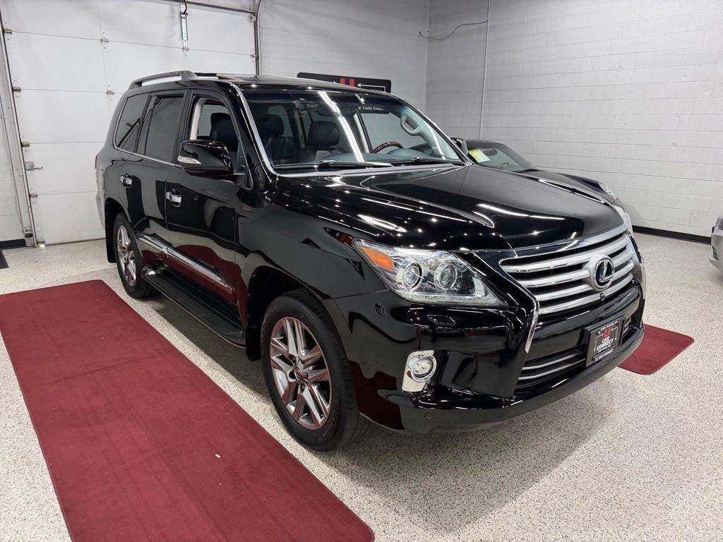 Lexus LX photo 9