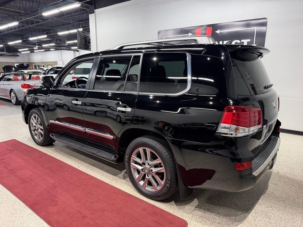 Lexus LX photo 16