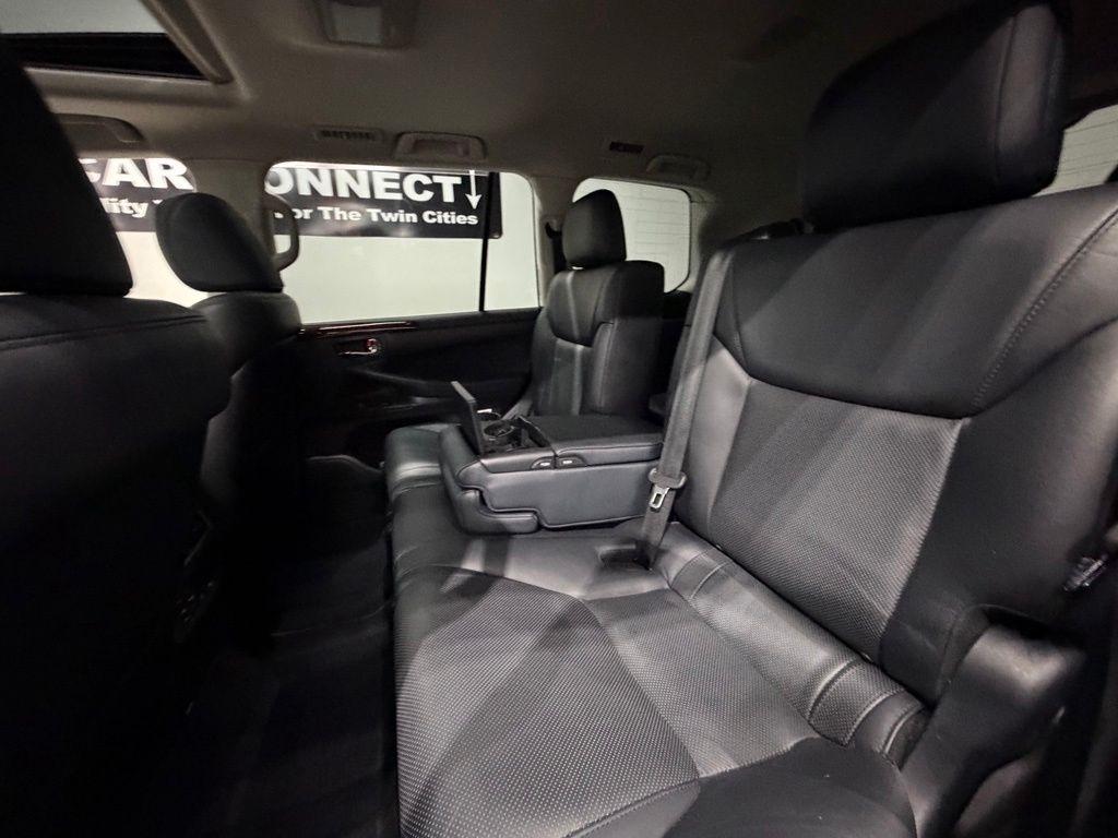 Lexus LX photo 30