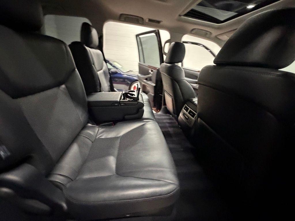 Lexus LX photo 34