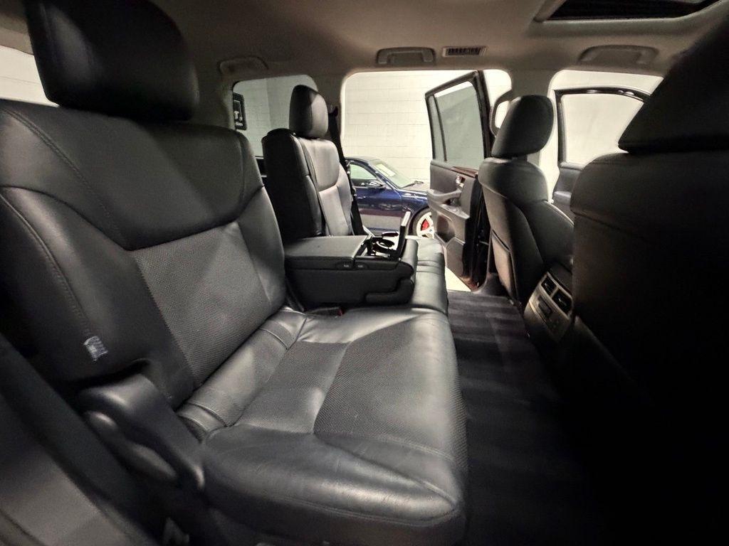 Lexus LX photo 35