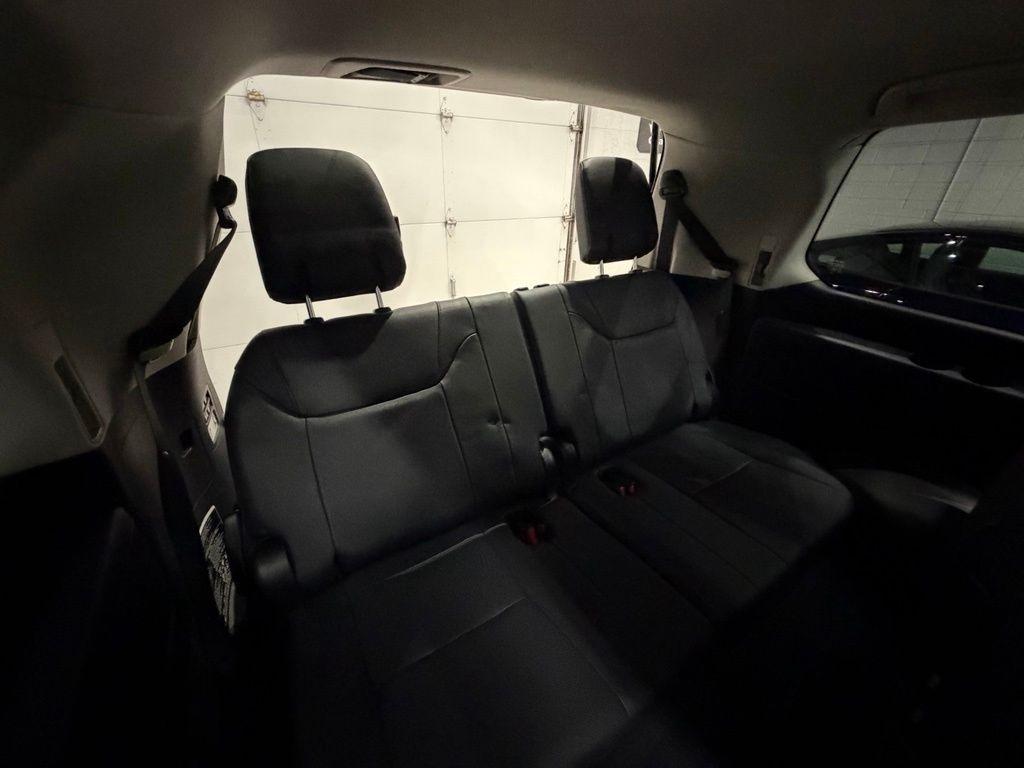 Lexus LX photo 37
