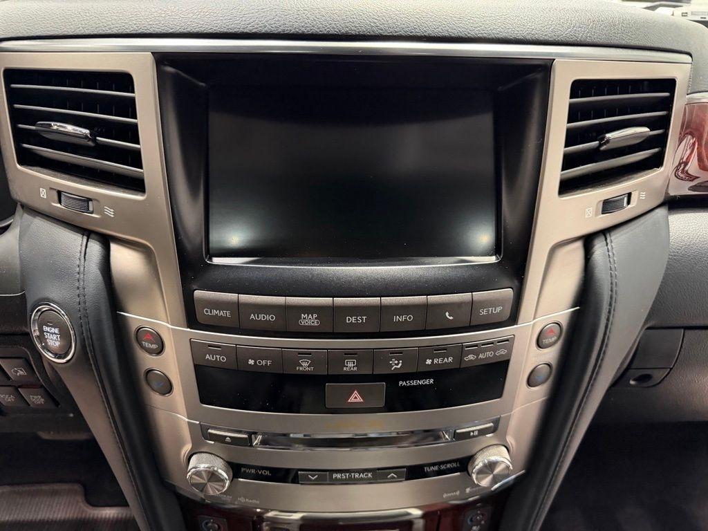 Lexus LX photo 47