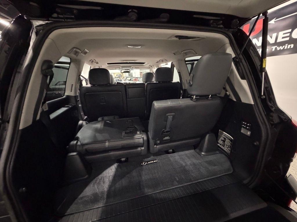 Lexus LX photo 60