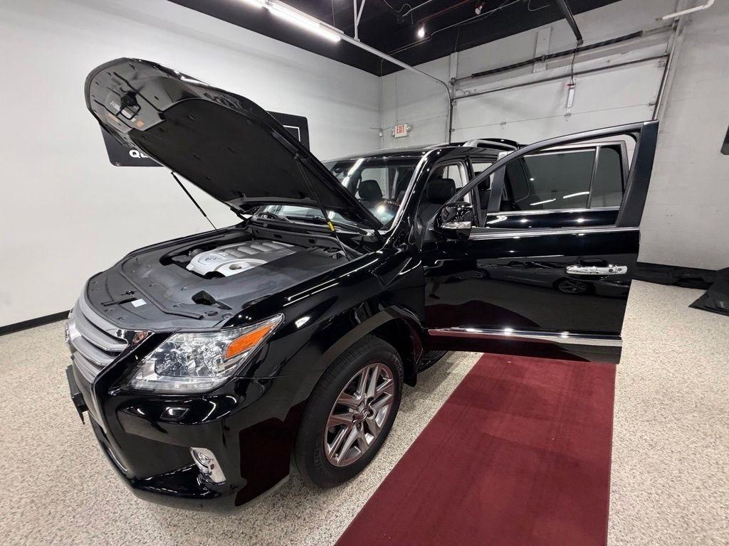 Lexus LX photo 67