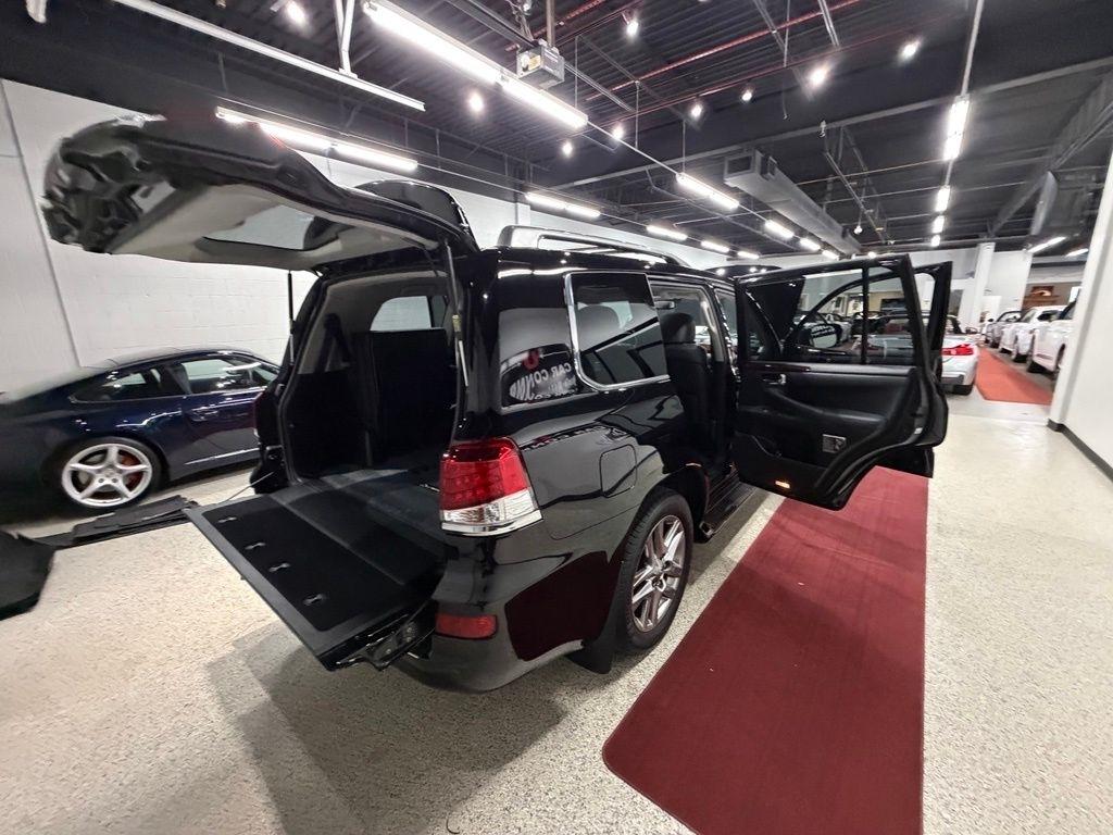 Lexus LX photo 69