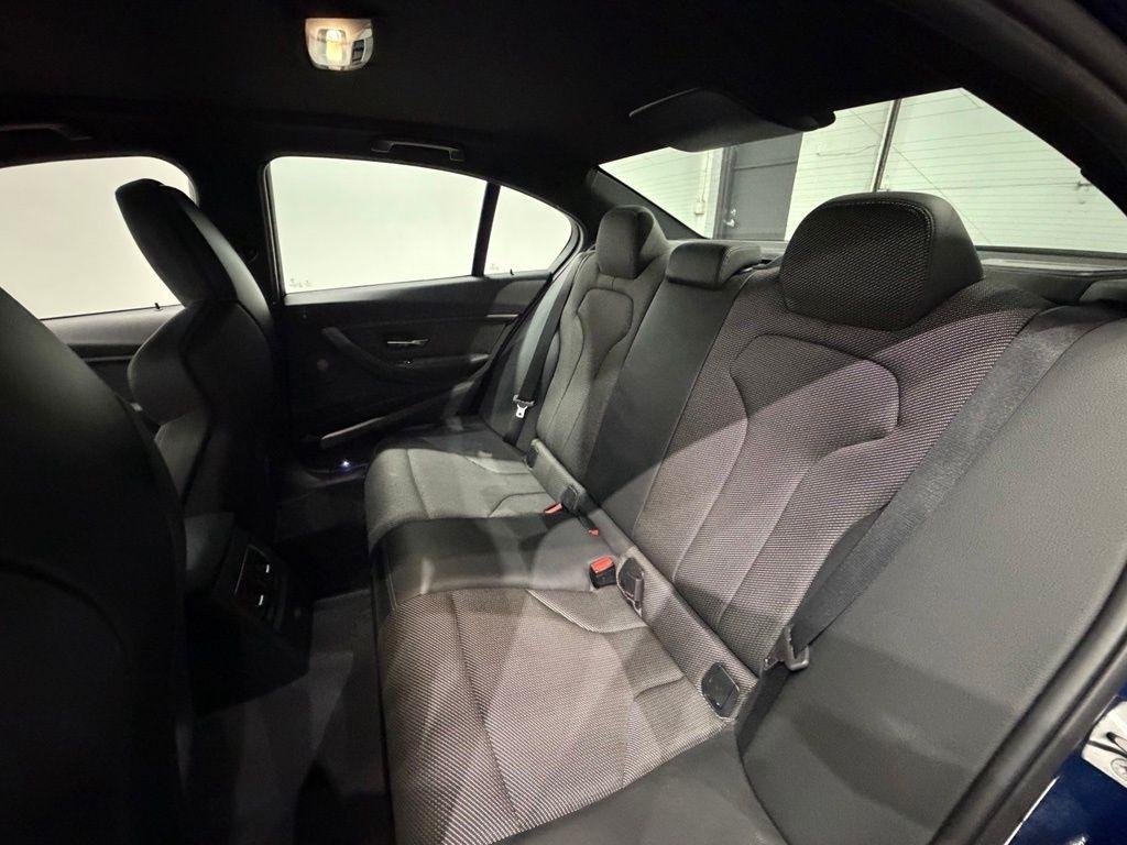 BMW M3 photo 31