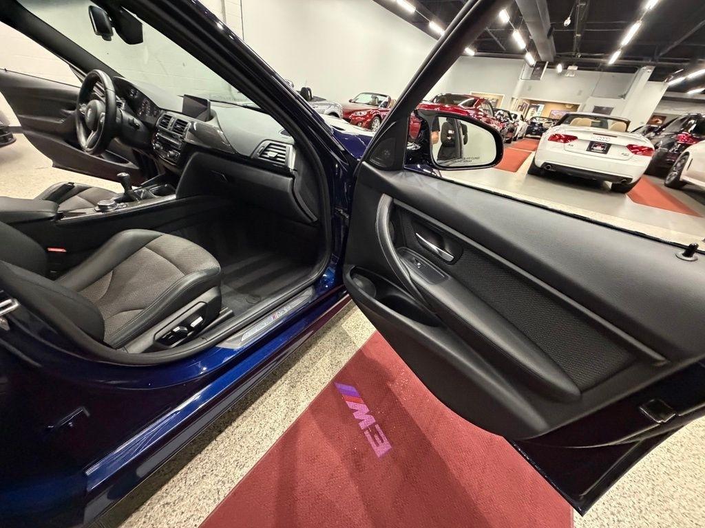 BMW M3 photo 37