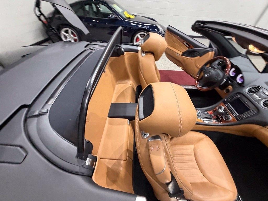 Mercedes-Benz SL-Class photo 34