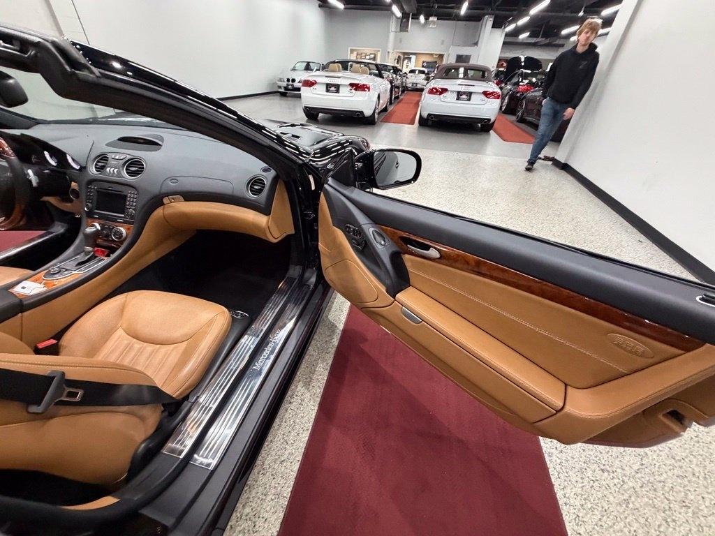Mercedes-Benz SL-Class photo 39