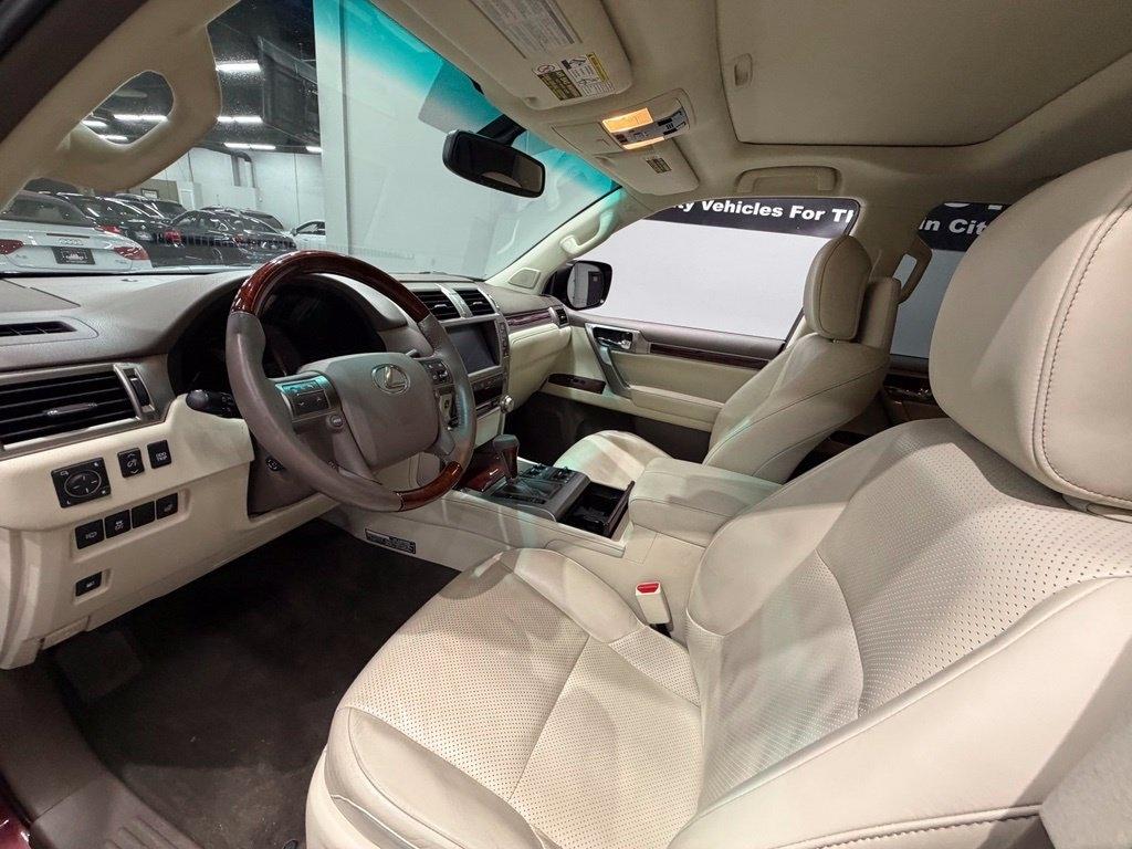 Lexus GX photo 23