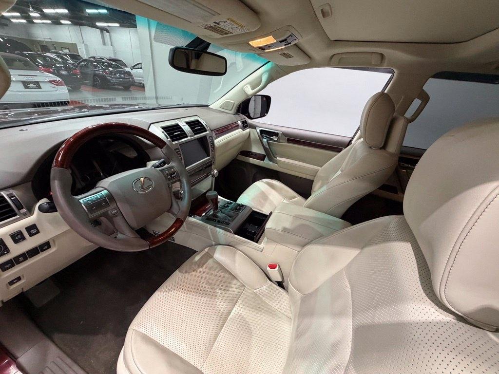 Lexus GX photo 26