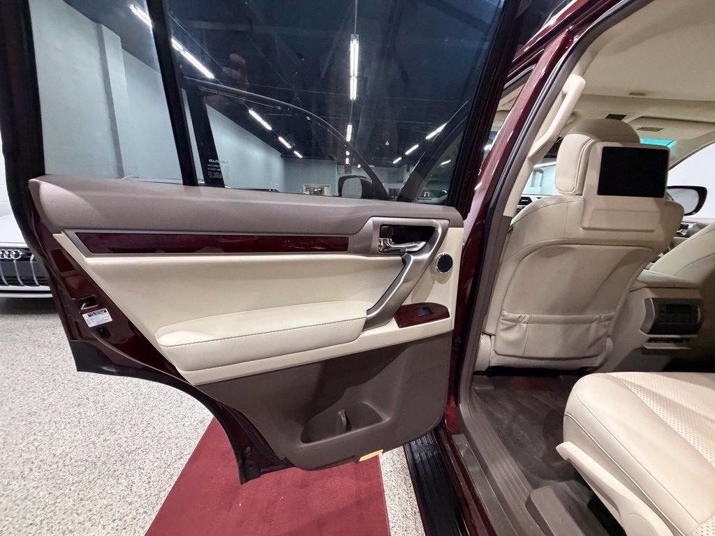 Lexus GX photo 28