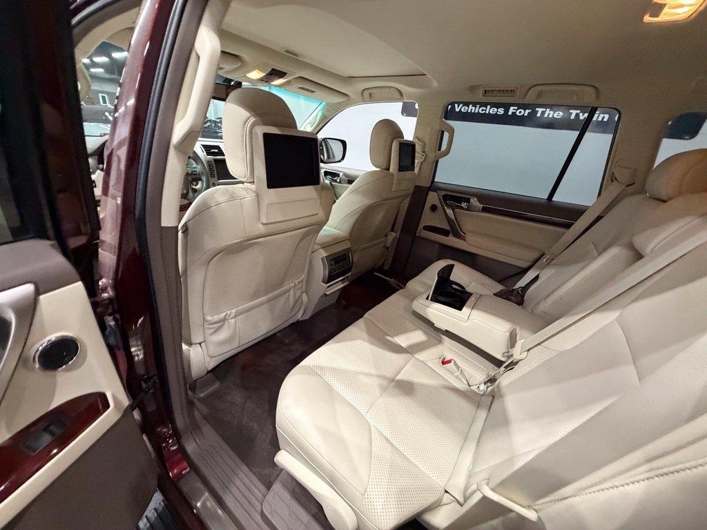 Lexus GX photo 29