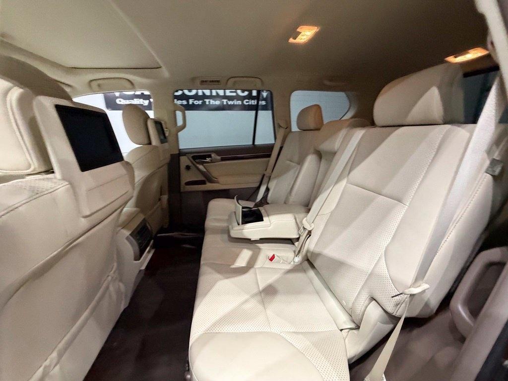 Lexus GX photo 31