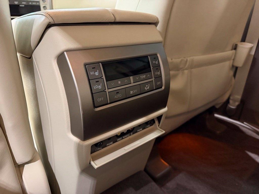 Lexus GX photo 34