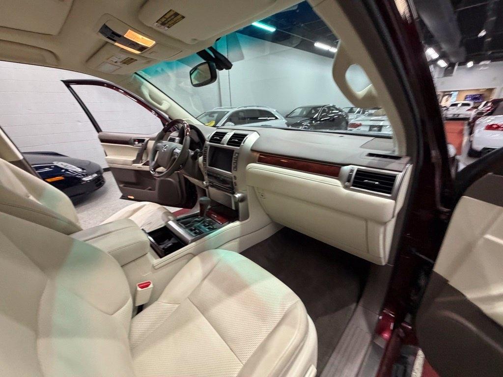 Lexus GX photo 45