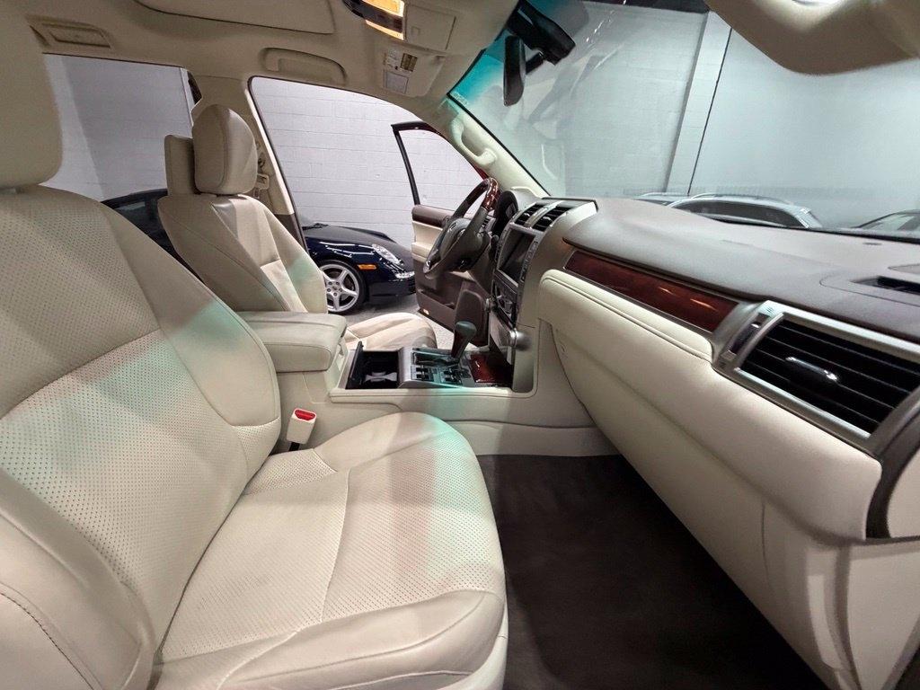 Lexus GX photo 47