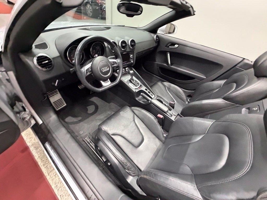 Audi TT photo 26