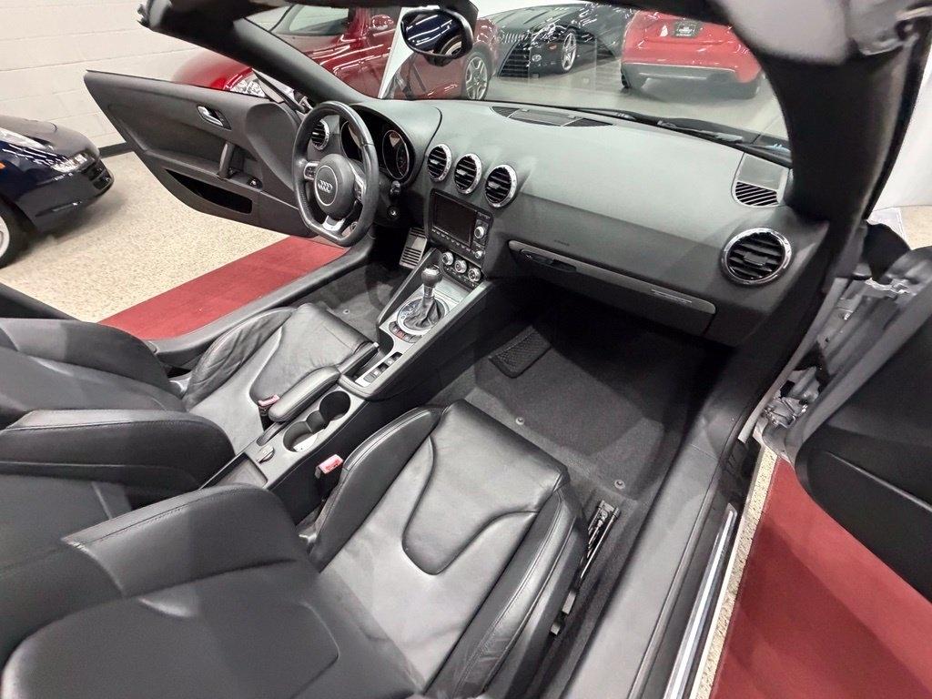 Audi TT photo 33