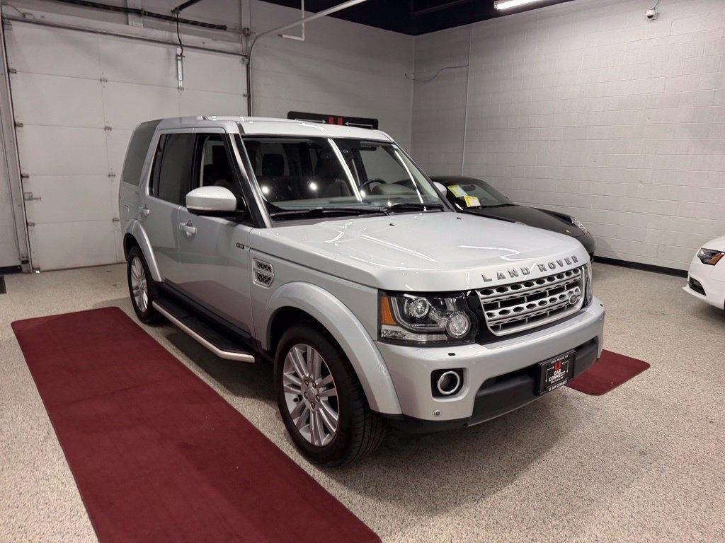 Land Rover LR4 photo 8