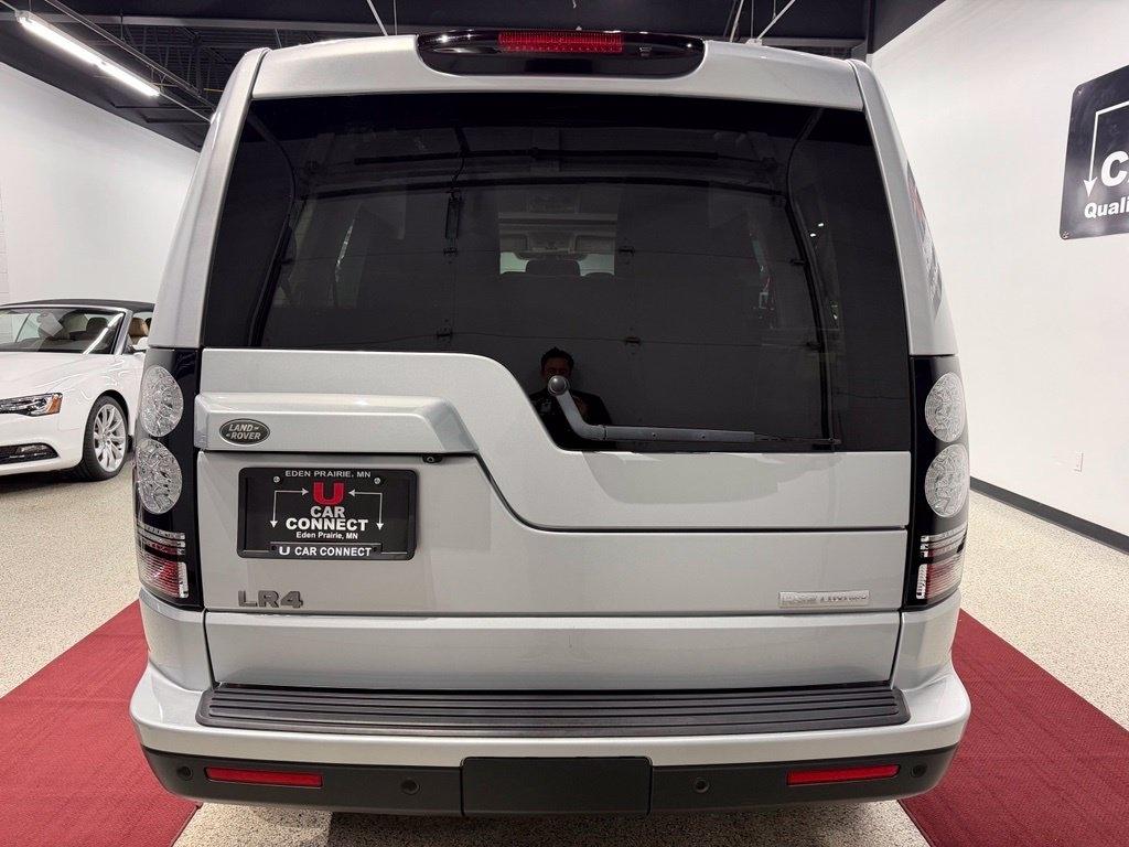 Land Rover LR4 photo 14