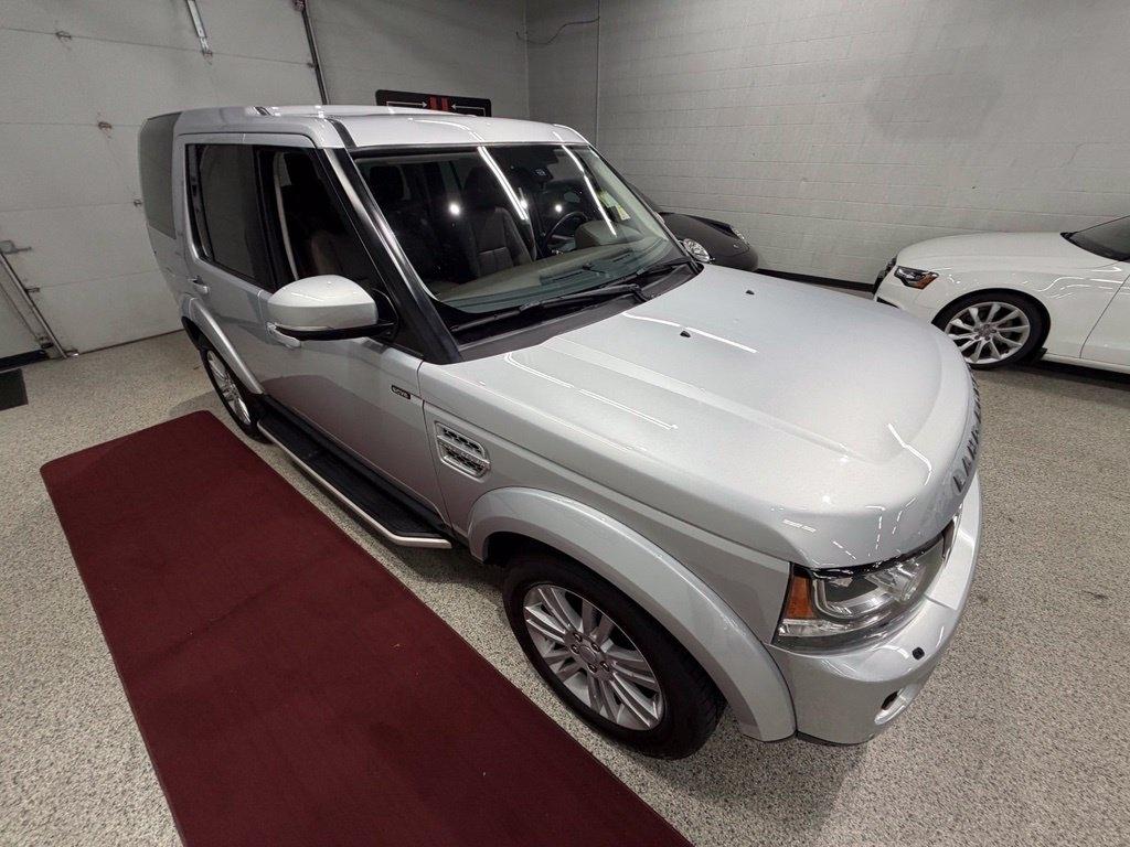 Land Rover LR4 photo 18