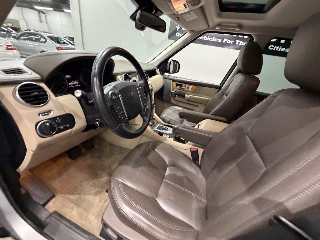 Land Rover LR4 photo 25