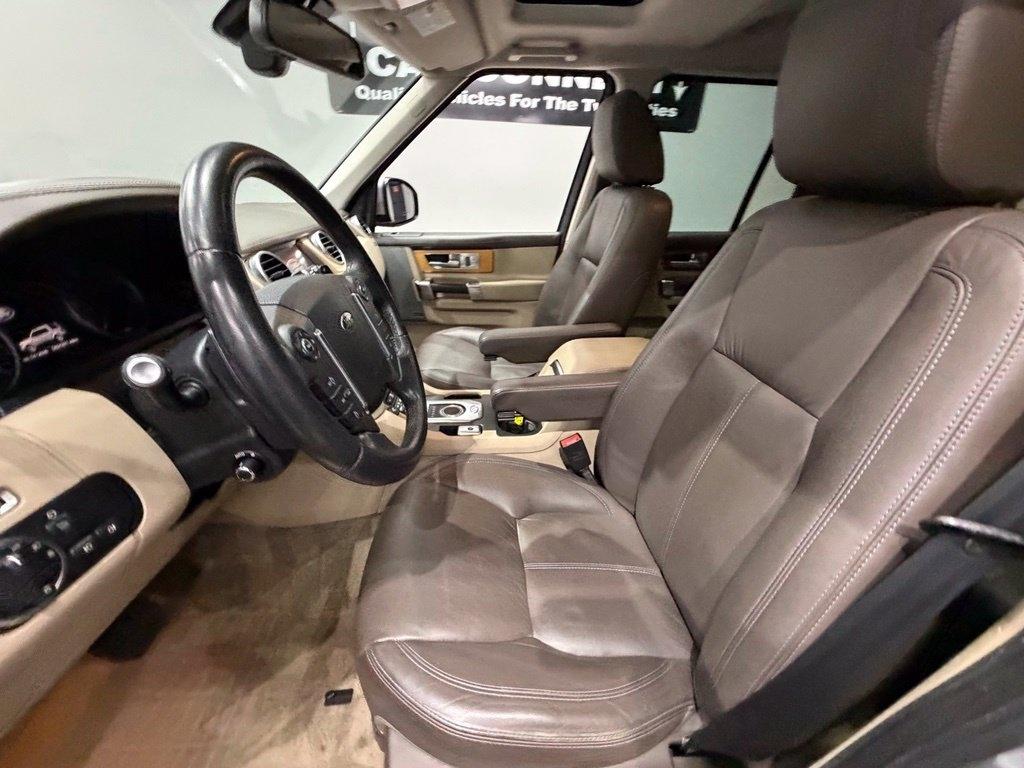 Land Rover LR4 photo 26