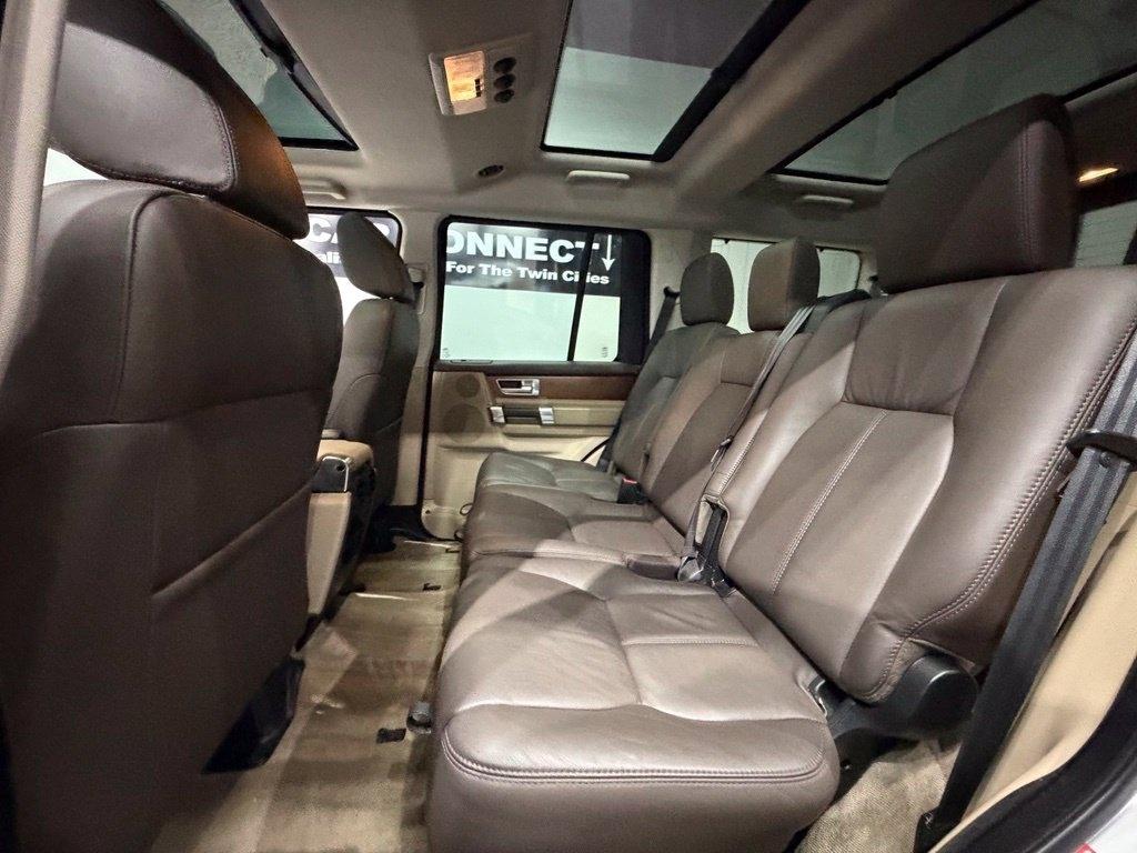 Land Rover LR4 photo 31