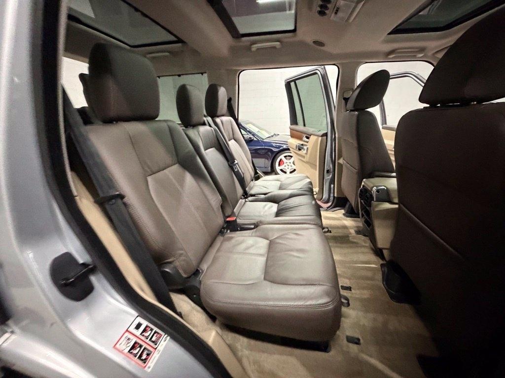 Land Rover LR4 photo 38