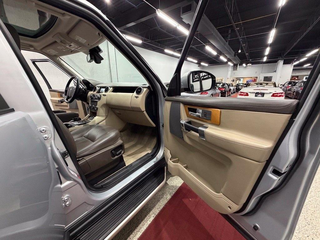 Land Rover LR4 photo 44