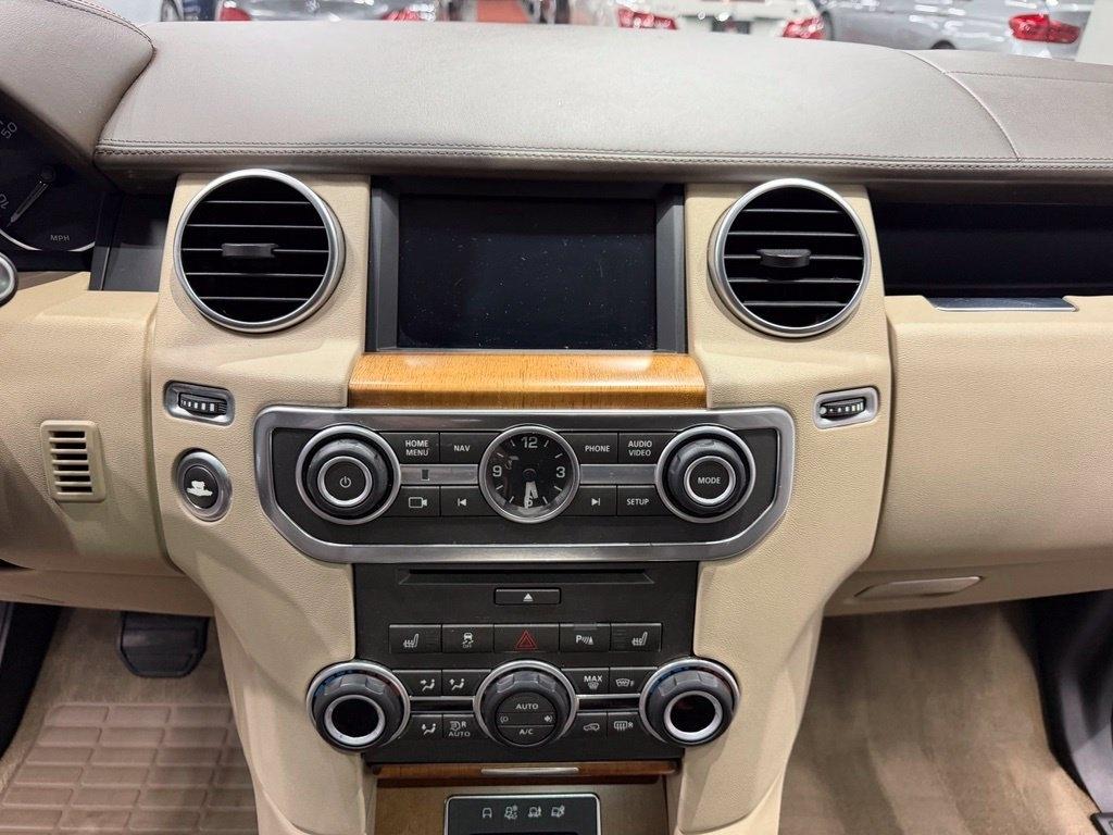 Land Rover LR4 photo 50