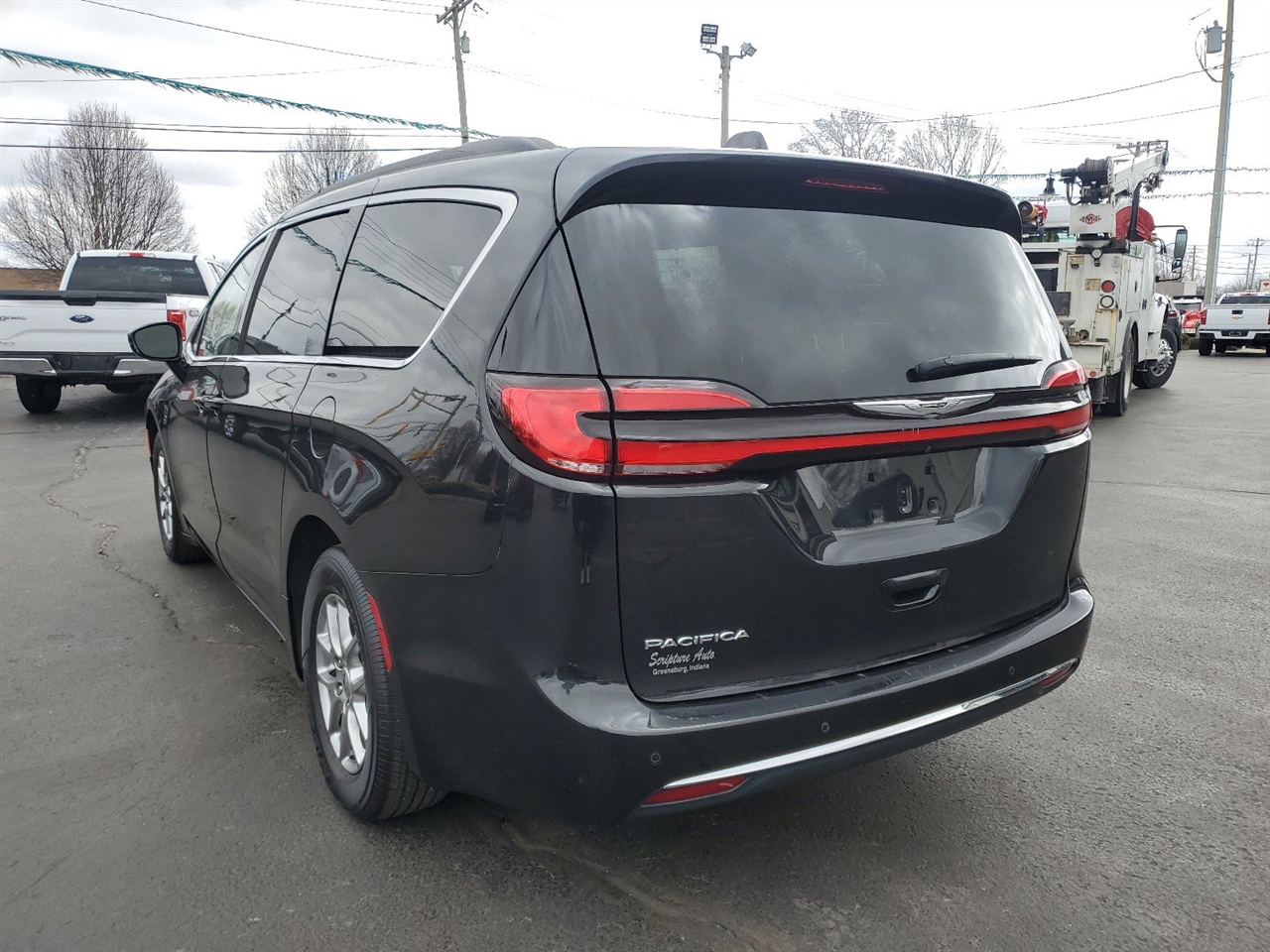 2021 Chrysler Pacifica Touring photo 3