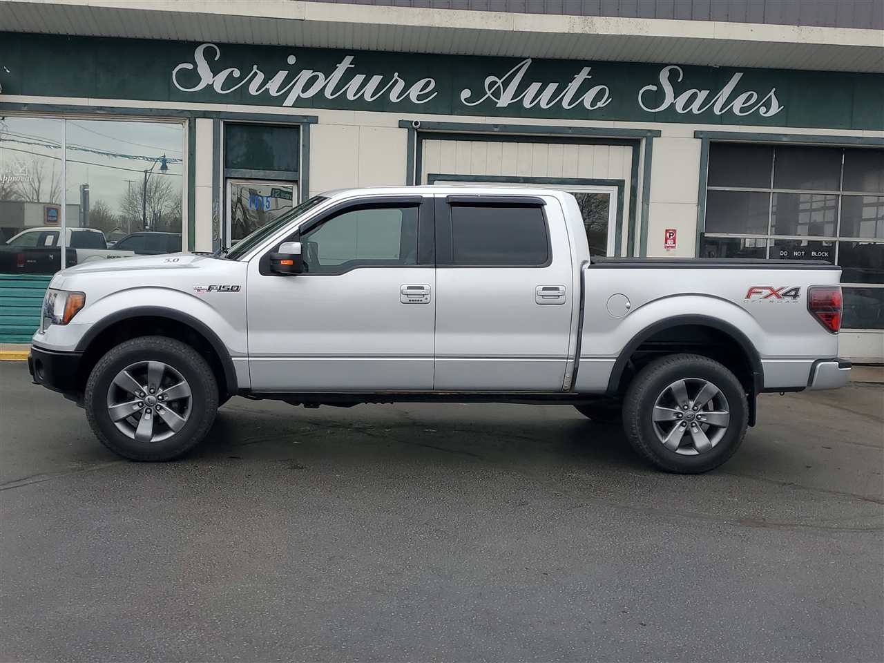 2012 Ford F-150 XL photo 2