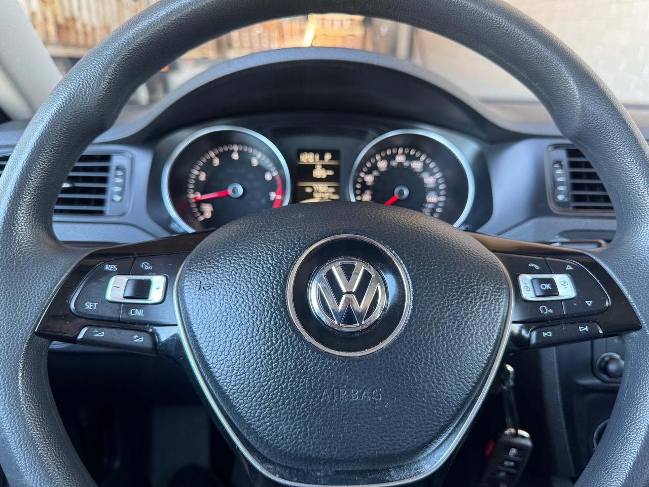 Volkswagen Jetta Sedan 4dr Auto 1.4T S w/Technology 2016