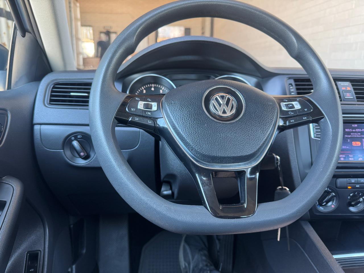 Volkswagen Jetta Sedan 4dr Auto 1.4T S w/Technology 2016