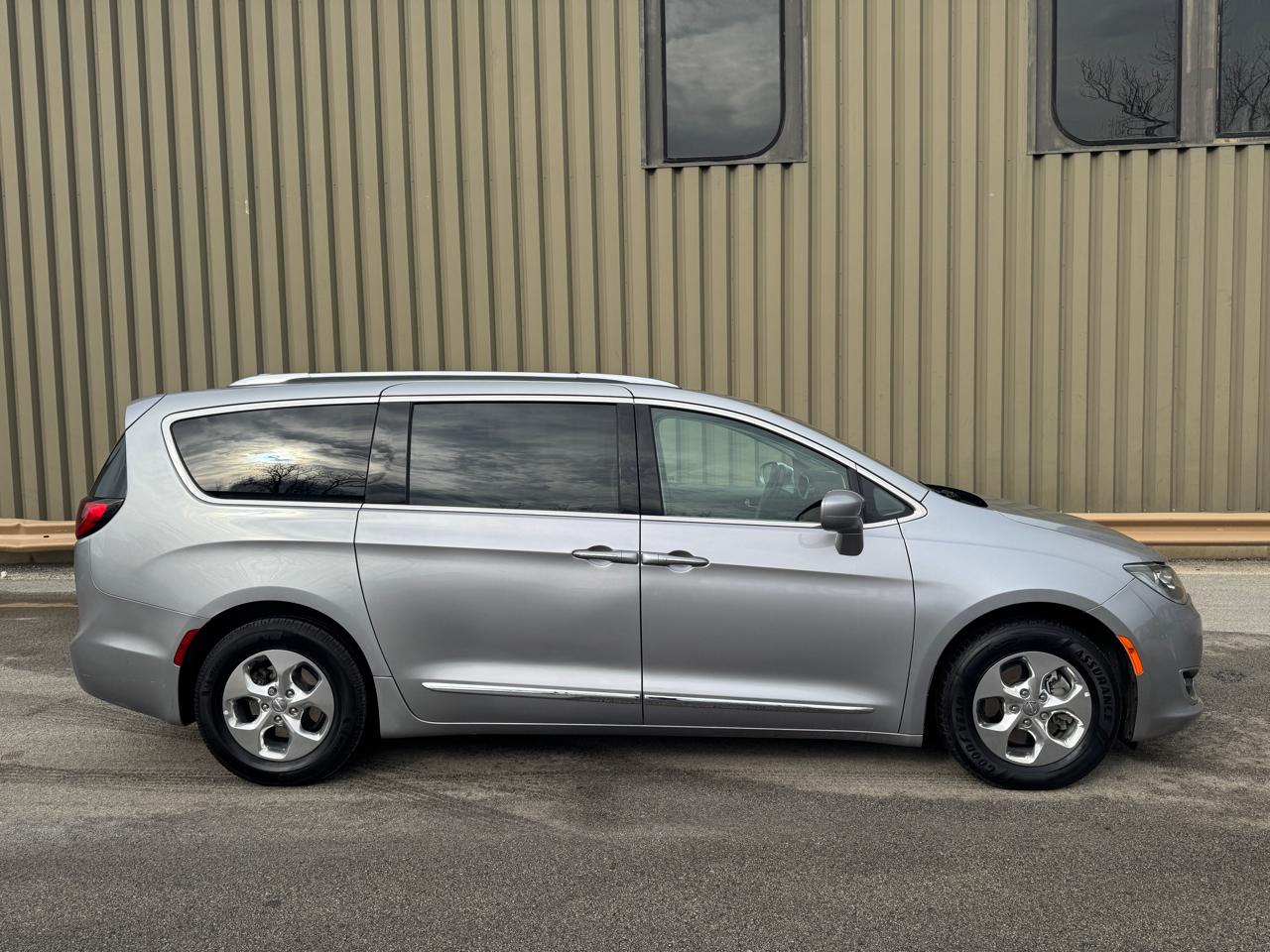 Chrysler Pacifica  2018