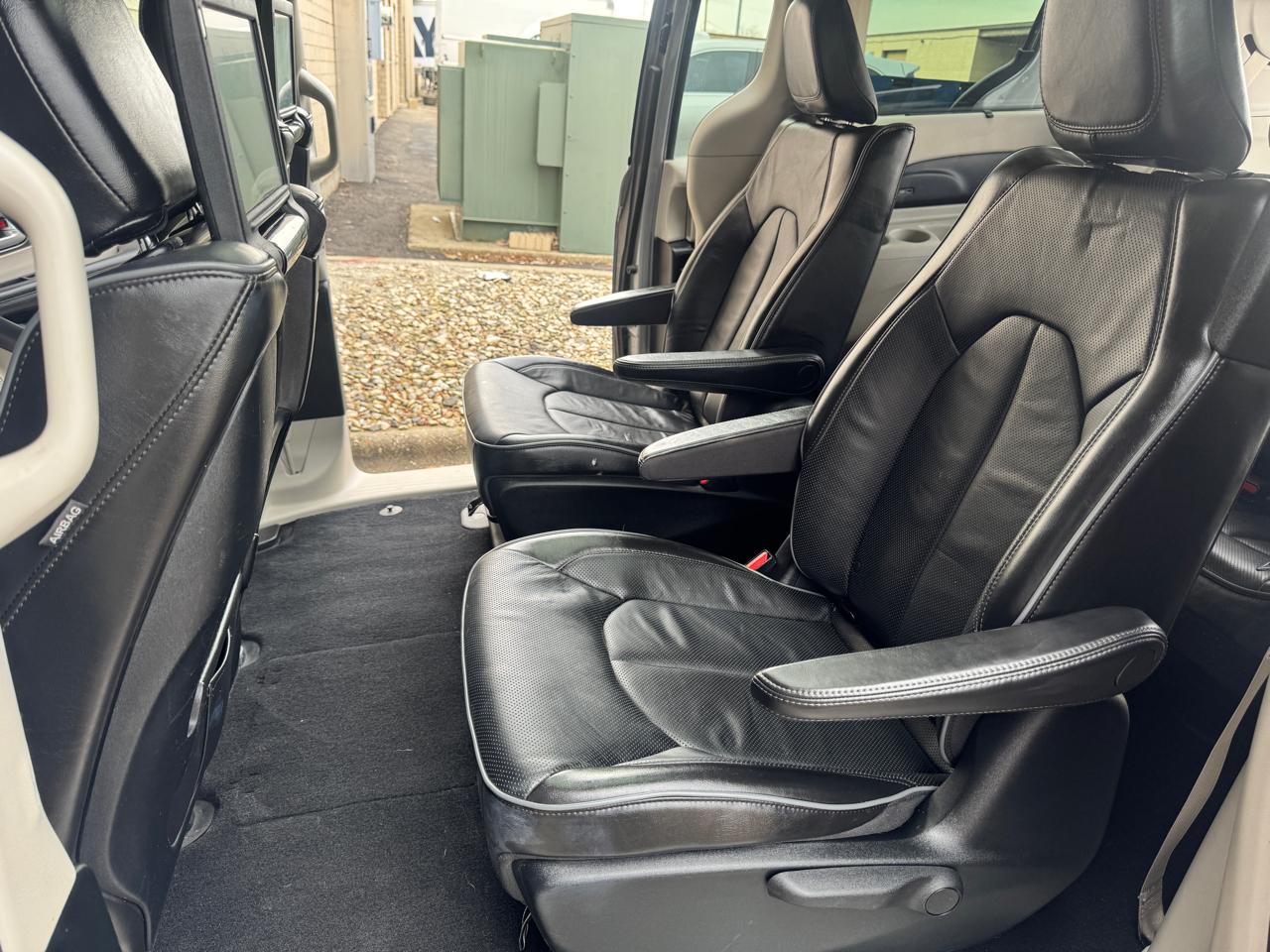 Chrysler Pacifica  2018