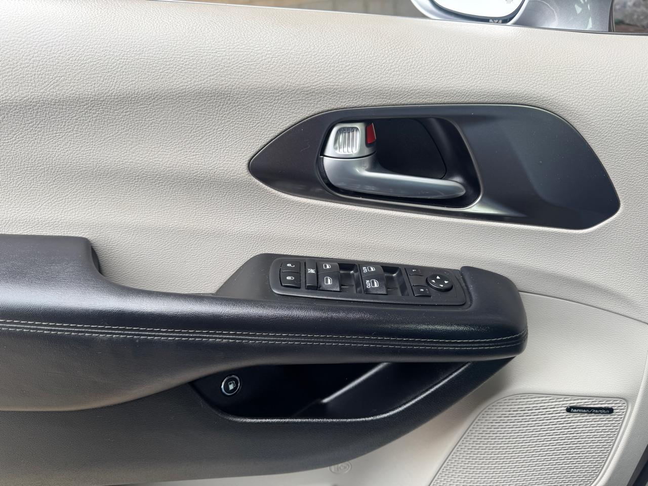 Chrysler Pacifica  2018